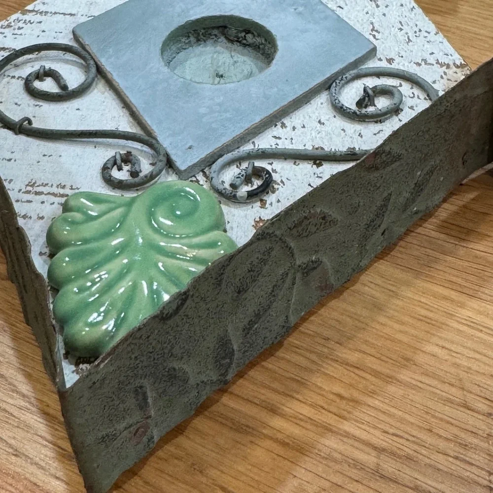 Rustic Birdhouse Wall Hook Distressed Wood Metal Farmhouse Decor White Green